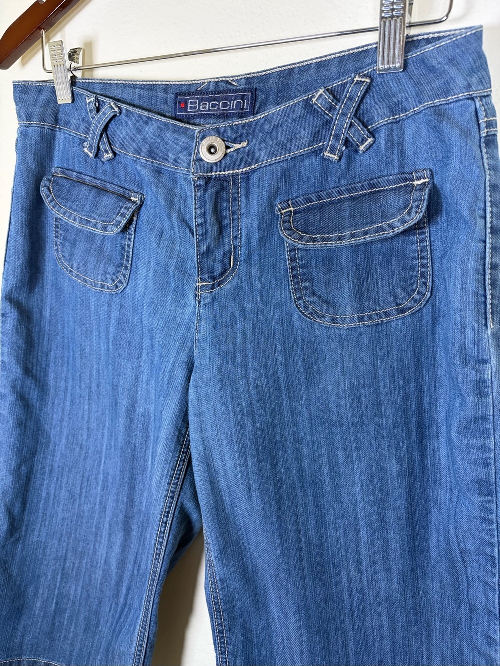 Baccini Denim Capri Jeans Womens Size 6 Blue Mid Rise Medium Wash Y2K - Picture 2 of 7